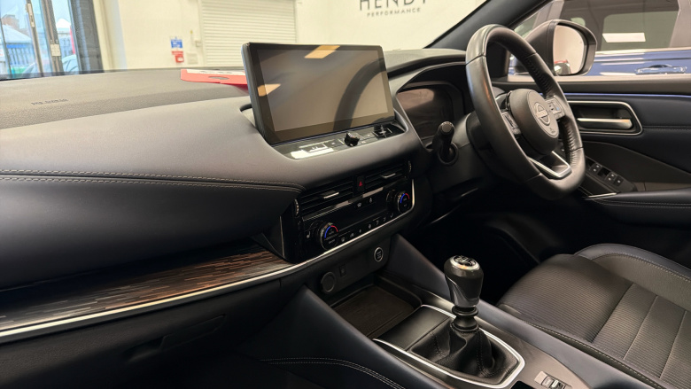 Nissan Qashqai 1.3 DiG-T MH Tekna 5dr Petrol Hatchback